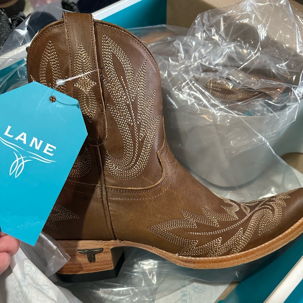 Brand new Lane booties